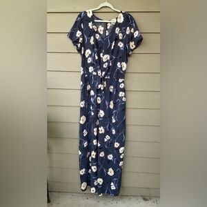 APT 9 Jumper. Blue with cream, backslash, yellow flowers.